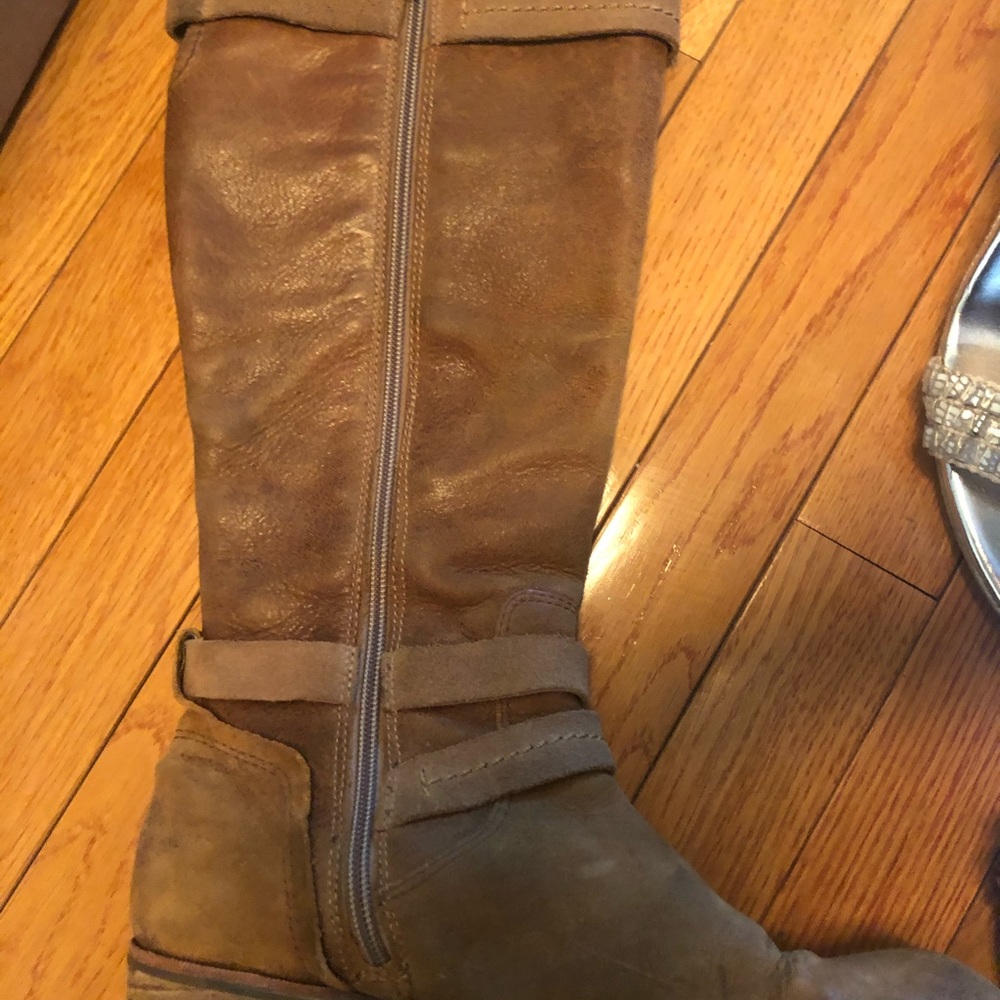Ugg Riding Boots - Picture 6 of 6